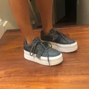 Nike vandal 2k sneakers